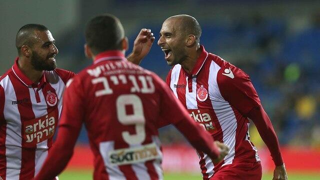 Тель-Авив ликует. Фото: Реувен Шварц (צילום: ראובן שוורץ) Тель-Авив ликует. Фото: Реувен Шварц