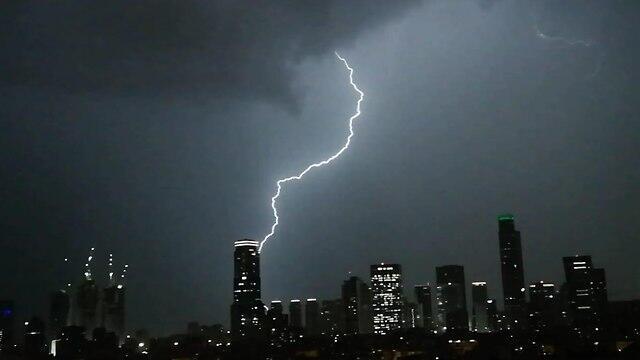 Тель-Авив. Фото: Мая Арази (צילום: מאי ארזי ) Тель-Авив. Фото: Мая Арази