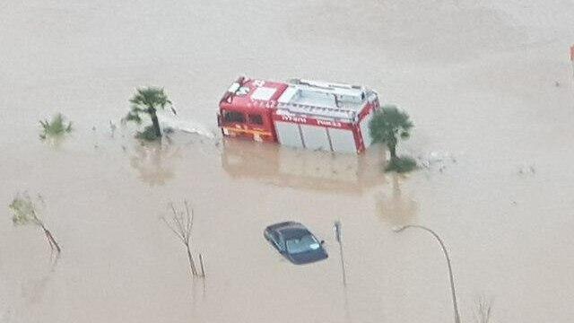 Так выглядит улица в Явне. Фото: Шалом Таль (צילום: שלום טל ) Так выглядит улица в Явне. Фото: Шалом Таль