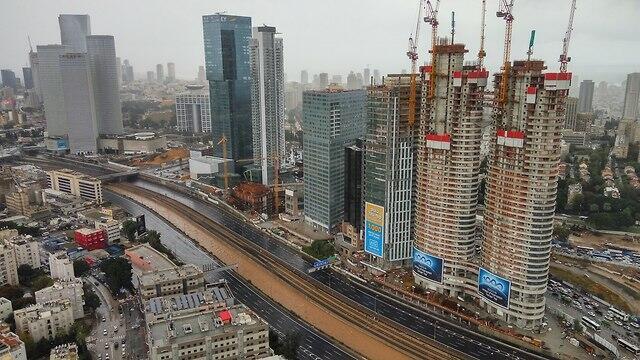 Аялон под водой. Фото: Таниэль Шауль (צילום: חניאל שאול ) Аялон под водой. Фото: Таниэль Шауль