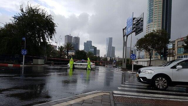 Съезд на Аялон блокирован. Фото: Итай Блюменталь (צילום: איתי בלומנטל) Съезд на Аялон блокирован. Фото: Итай Блюменталь
