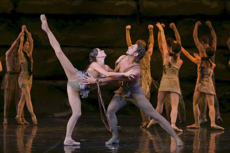 Сцена из балета "Спартак". Фото: Татьяна Зубкова