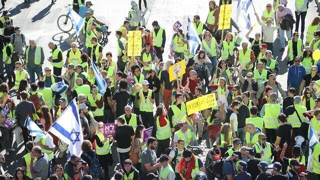 Протест "желтых жилетов" в Тель-Авиве. Фото: Моти Кимхи