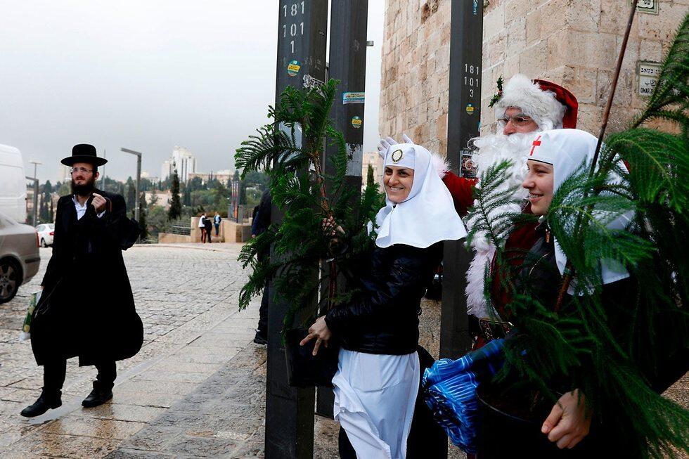Рождественская сценка в Старом городе Иерусалима. Фото: AFP