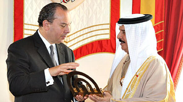 Rabbi Schneier with Bahraini King Hamad bin Isa Al Khalifa