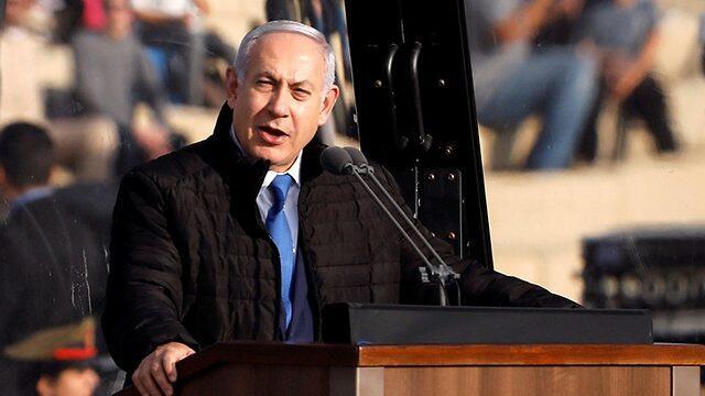 Benjamin Netanyahu addresssing graduating pilots at an air base in the Negev, December 26, 2018
