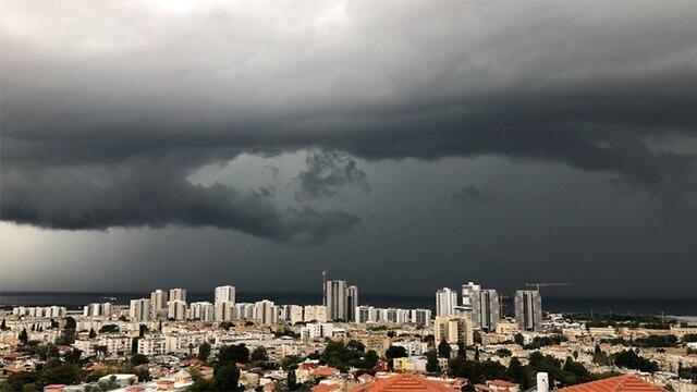 Storm clouds near Haifa, December 27, 2018