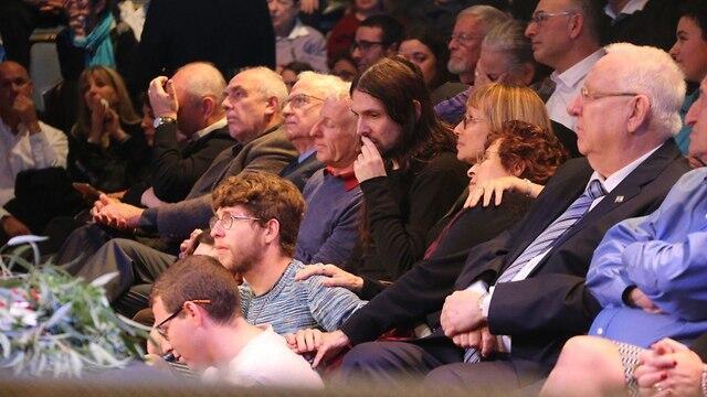 President Rivlin and the Oz family (Photo: Moti Kimchi)