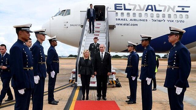 Prime Minister Benjamin Netanyahu and his wife arriving in Brasilia