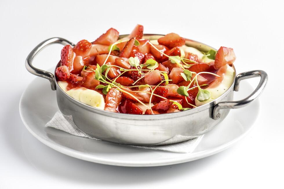 Клубника с маскарпоне. Фото: пресс-служба BBB (Фото: пресс-служба) Клубника с маскарпоне. Фото: пресс-служба BBB