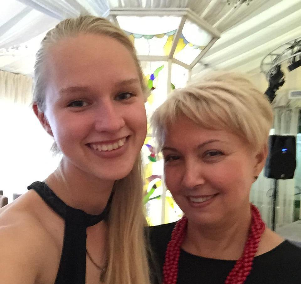 Арина с мамой. Фото: личный архив