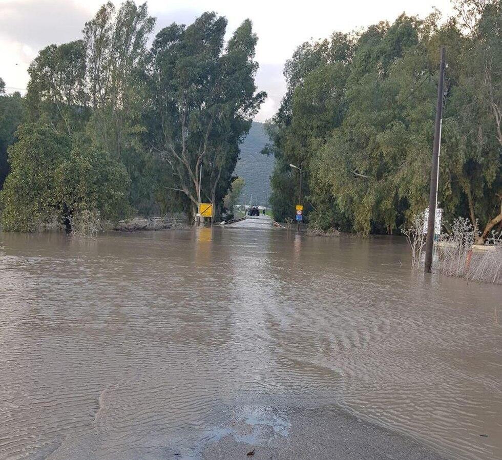 Kishon flood (צילום: דוברות משטרת ישראל) Kishon flood