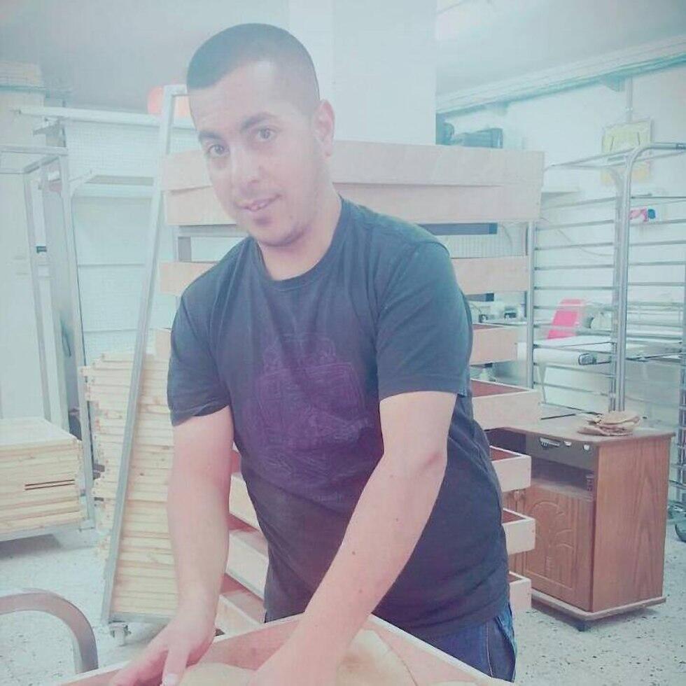 Mohammed Abu Zainab in his bakery, where Ayub was allegedly murdered (מתוך הפייסבוק של מוחמד אבו זיינב) Mohammed Abu Zainab in his bakery, where Ayub was allegedly murdered