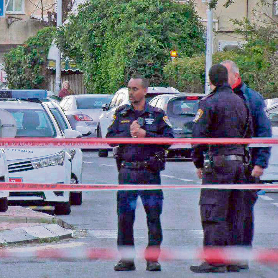 Police at the scene of the shootingnullnull Police at the scene of the shooting