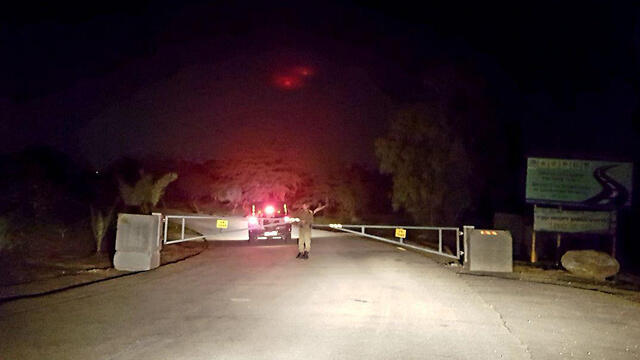 Перекрытое шоссе у границы с Газой. Фото: Рои Идан