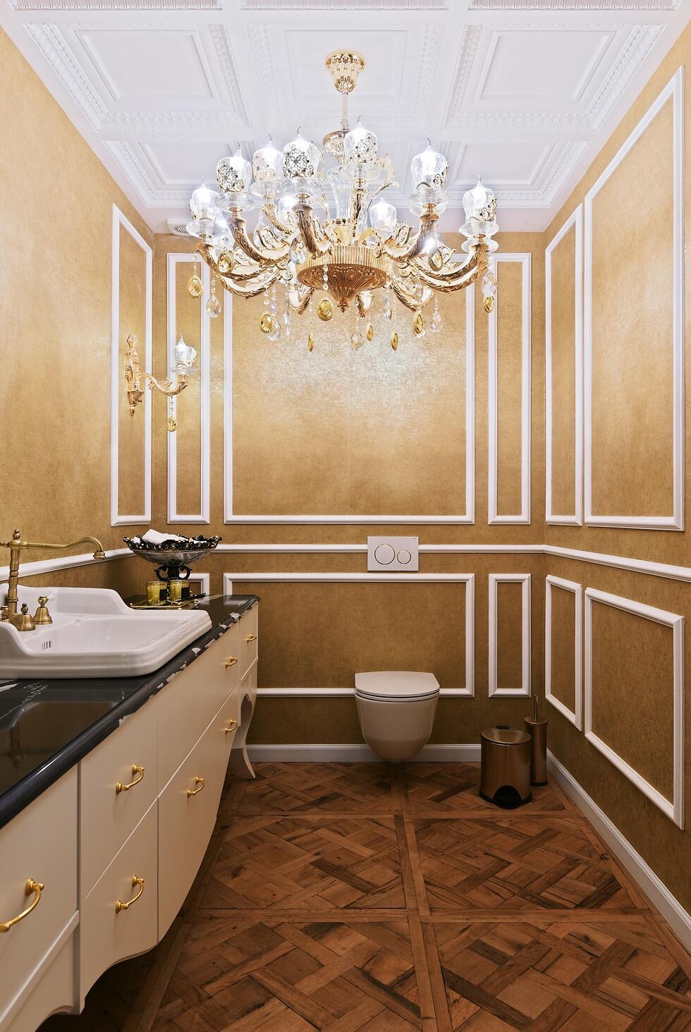 Туалет с позолотой. Дизайн: Ширли Дан. Фото: Гилад Радат (צילום: גלעד רדט) Туалет с позолотой. Дизайн: Ширли Дан. Фото: Гилад Радат