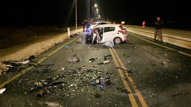 ДТП на шоссе № 90 возле перекрестка Йотвата. Фото: Меир Охайон (צילום: מאיר אוחיון) ДТП на шоссе № 90 возле перекрестка Йотвата. Фото: Меир Охайон