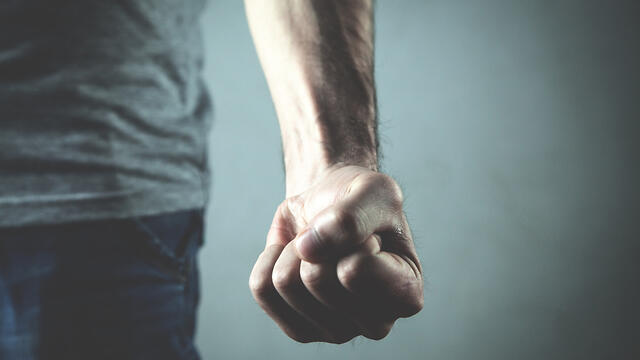 Насилие. Фото: shutterstock (צילום: shutterstock) Насилие. Фото: shutterstock