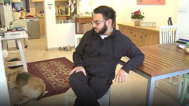 Нир Ром вырос в доме, где любят животных. Фото: Ави Хай (צילום: אבי חי ) Нир Ром вырос в доме, где любят животных. Фото: Ави Хай