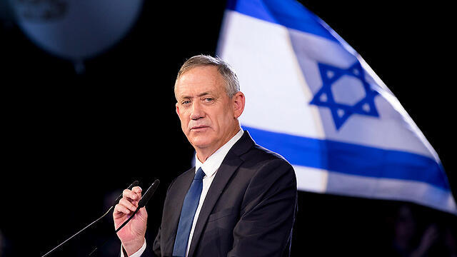 Benny Gantz unveiling his campaign (Photo: EPA)