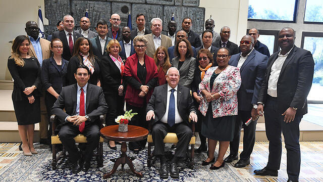 Diplomats meeting President Rivlin (צילום: מארק ניימן, לע"מ) Diplomats meeting President Rivlin
