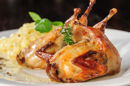 Запеченый перепел. Фото: shutterstock