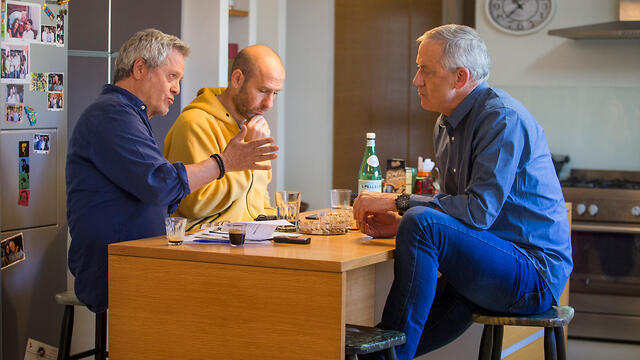 L-R: Shlomo Artzi, Hanoch Daum and Benny Gantz in conversation (Photo: Tomeriko) (צילום: תומריקו) L-R: Shlomo Artzi, Hanoch Daum and Benny Gantz in conversation (Photo: Tomeriko)