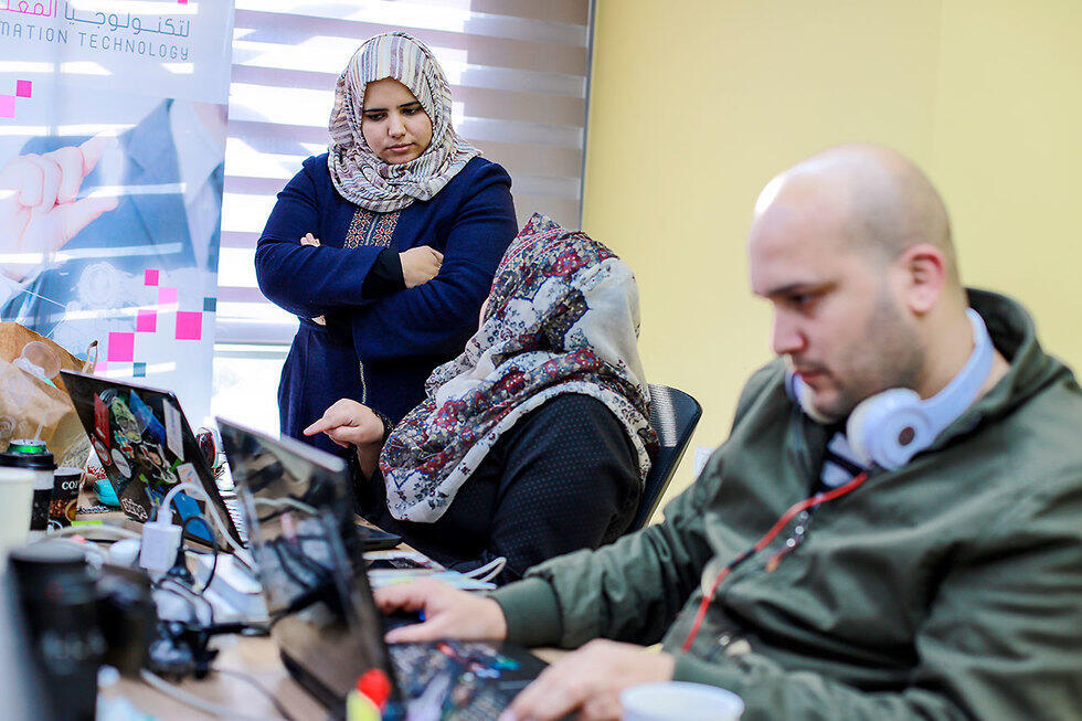 Hanan Hashan (Photo: Asam Khalidi, Gisha)