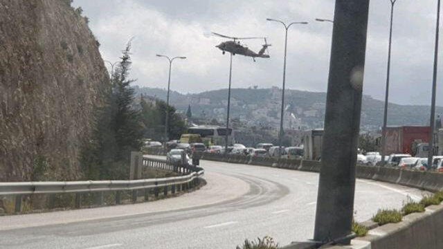 Airlifting the woundednullnull Airlifting the wounded