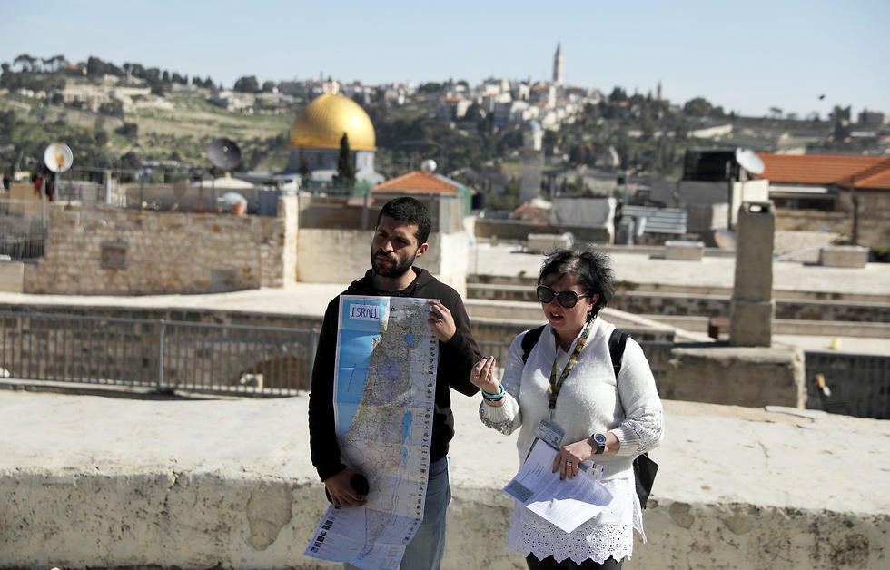 Awad and Zilberman, dual narrative tour