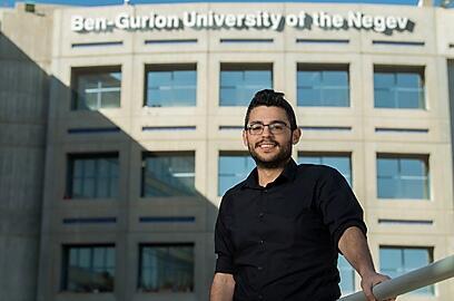 Галь Софер. Фото: Дани Махлис, Университет им. Бен-Гуриона (צילום: דני מכליס, אוניברסיטת בן-גוריון בנגב) Галь Софер. Фото: Дани Махлис, Университет им. Бен-Гуриона