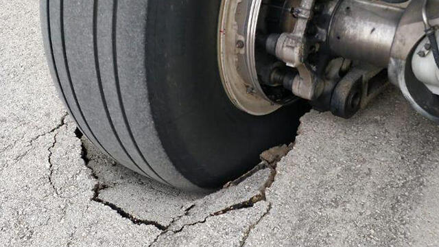 Самолет, застрявший в Бен-Гурионе