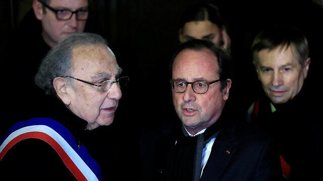 Former president Francois Hollande at the protest against anti-Semitism in Paris (Photo: Reuters) (צילום: רויטרס) Former president Francois Hollande at the protest against anti-Semitism in Paris (Photo: Reuters)