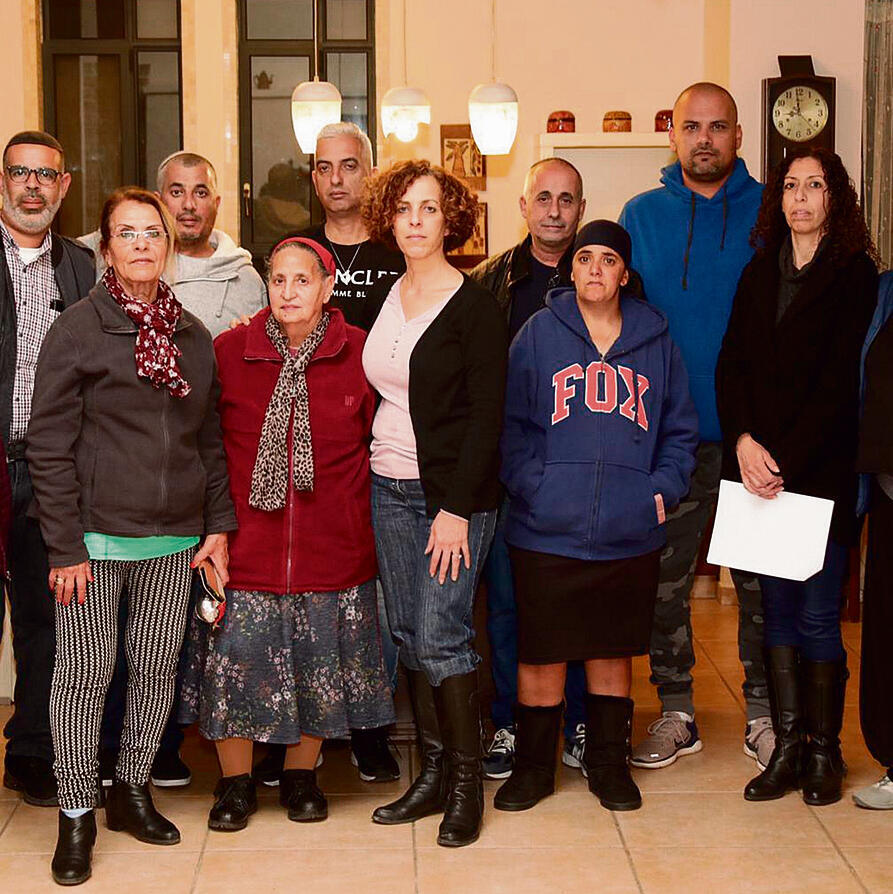 Жители Рош ха-Аина против антеннnullnull Жители Рош ха-Аина против антенн