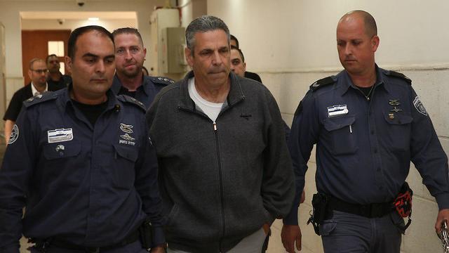 Гонен Сегев в окружном суде в Иерусалиме. Фото: Охад Цвайгенберг