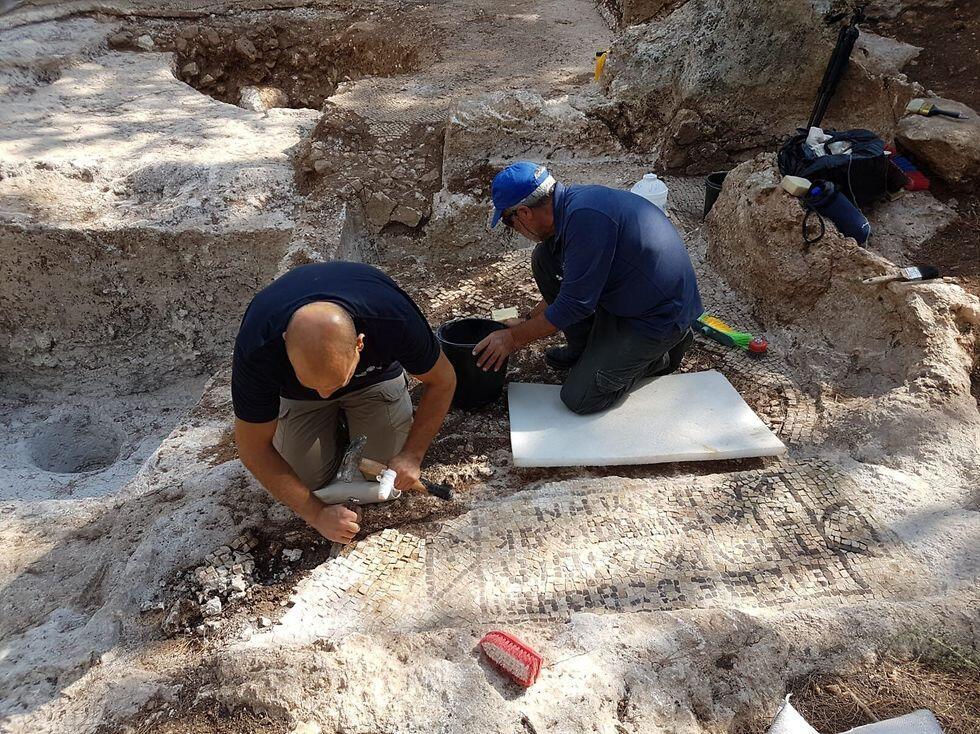 Раскопки в районе Цур-Натана. Фото: Ралеб Абу-Диаб, Управление древностей (צילום: ראלב אבו דיאב, רשות העתיקות) Раскопки в районе Цур-Натана. Фото: Ралеб Абу-Диаб, Управление древностей