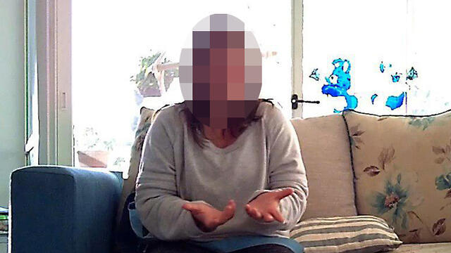 "Джейд" беседует с Иланой Радой. Кадр видеозаписи