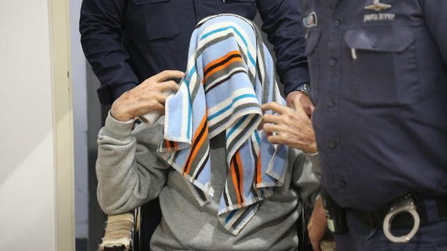 Ашер Фарадж на скамье подсудимых. Фото: Моти Кимхи (צילום: מוטי קמחי) Ашер Фарадж на скамье подсудимых. Фото: Моти Кимхи