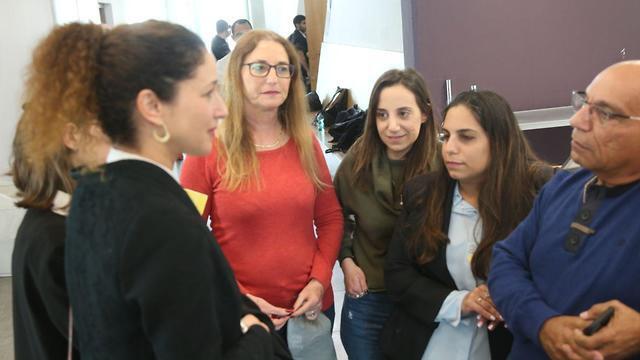 Родные Товы Кареро в суде. Фото: Моти Кимхи (צילום: מוטי קמחי) Родные Товы Кареро в суде. Фото: Моти Кимхи