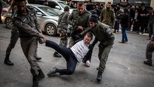 Haredi men protesting against the draft in Jerusalem (Photo: MCT)