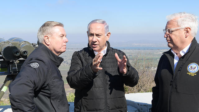 L-R: Lindsey Graham, Benjamin Netanyahu and David Friedman (צילום: עמוס בן גרשום, לע"מ) L-R: Lindsey Graham, Benjamin Netanyahu and David Friedman