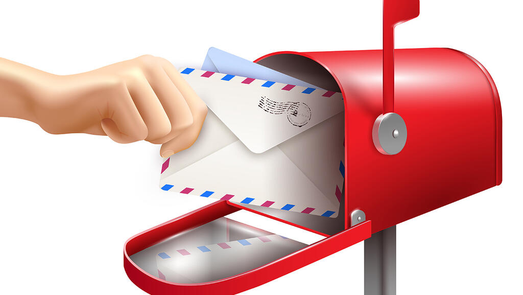 ספרד כפר תושבים מקבלים כסף מ אלמוני בתיבות דואר תיבת דואר