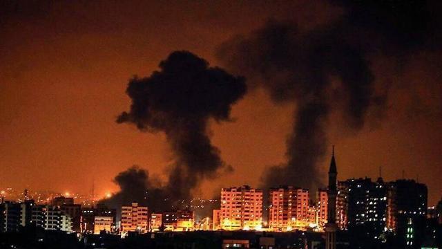 ЦАХАЛ наносит удары по Газе