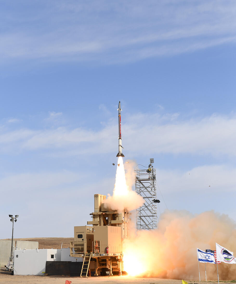 Испытания системы ПРО "Шарвит ксамим". Фото: пресс-служба министерства обороны (צילום: מנהלת חומה במפא"ת, משהב"ט) Испытания системы ПРО "Шарвит ксамим". Фото: пресс-служба министерства обороны