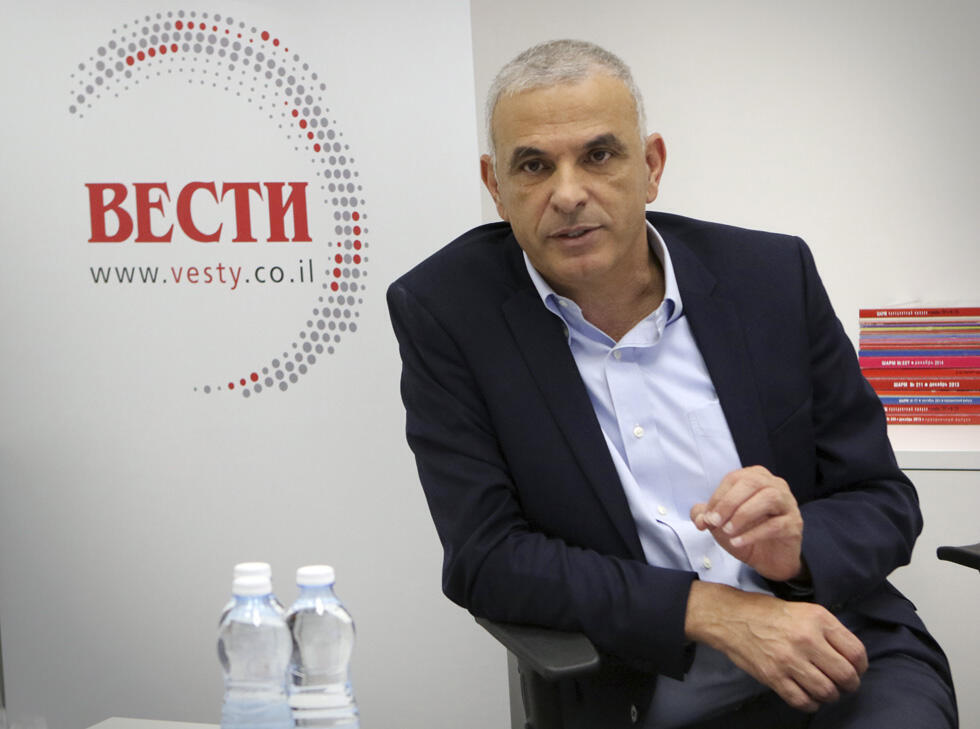 Министр финансов Моше Кахлон в редакции "Вестей". Фото: Ави Муалем