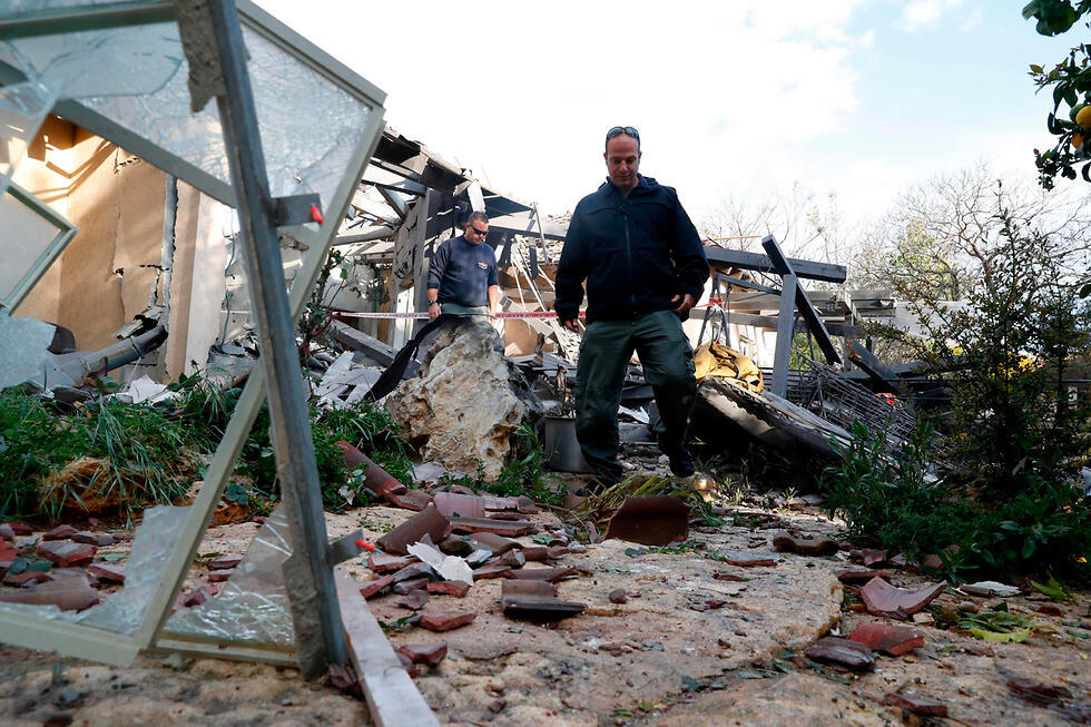 House damaged by Gaza rocket (צילום: AFP) House damaged by Gaza rocket