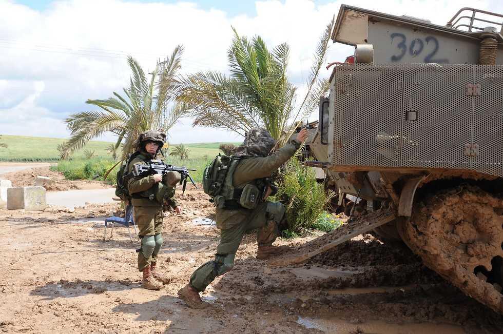 IDF troops deployed along the Gaza border  