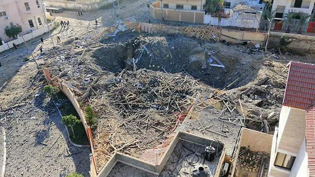 Разрушенный офис Исмаила Хании в Газе