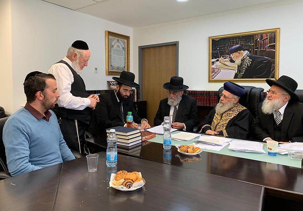 Illustrative: Rabbinate judges during a discussionnullnull Illustrative: Rabbinate judges during a discussion