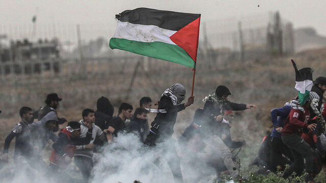 Беспорядки на границе Газы. Фото: ЕРА (צילום: EPA) Беспорядки на границе Газы. Фото: ЕРА